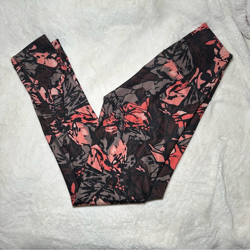 Patterned Lululemon Athletic Leggings XS/2